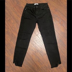 Kancan Black skinny Jeans with frayed asymmetrical ankle hem